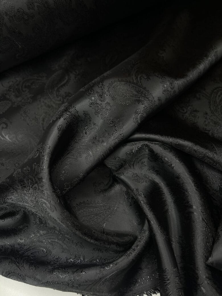 Itališkas pamušalinis audinys „Black Paisley“ rašto