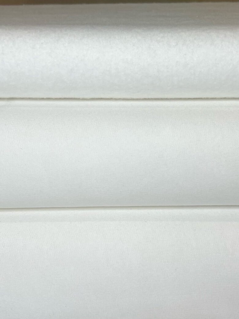 Trisiūlis kilpinis trikotažas su pūkeliu PENYE pieno baltos spalvos (KD05)