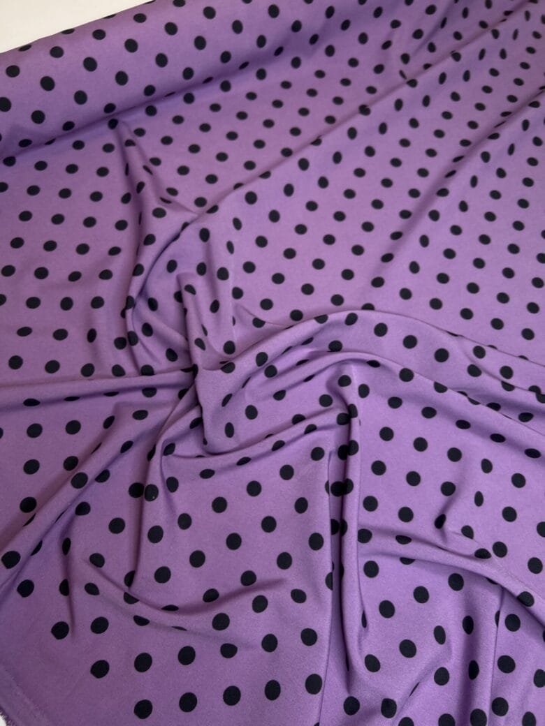 „Silky“ audinys „Žirnelių“ rašto violetinės spalvos