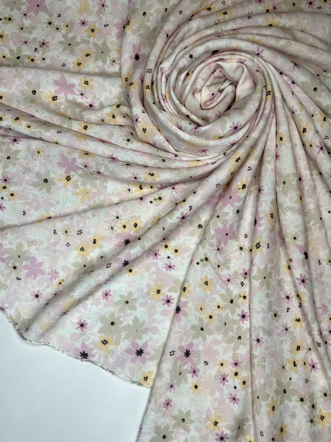 „Twill“ viskozė smulkaus gėlių rašto