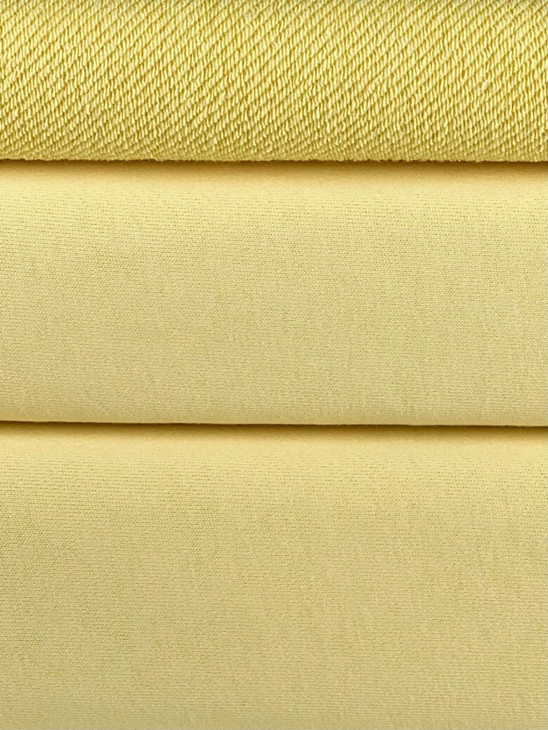 (SU BROKU) „Diagonal“ trisiūlis kilpinis trikotažas „Light Yellow“ spalvos (MX05)
