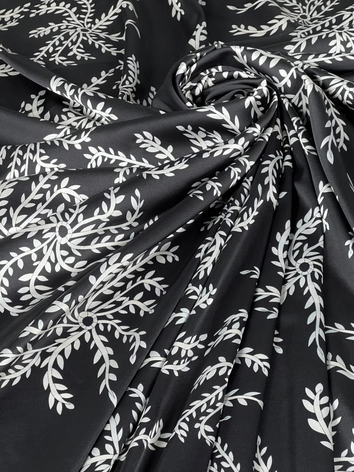 Шелк Armani (сатин) «Black Luxury»