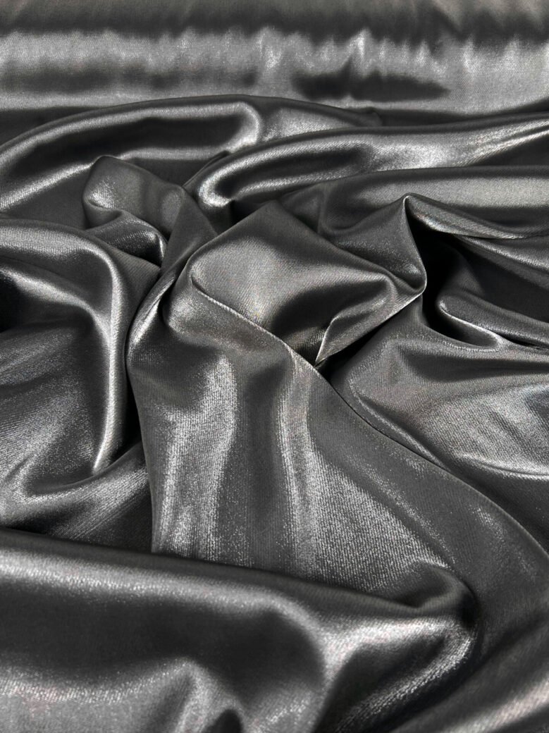PREMIUM blizgus viskozės audinys su liureksu „Silver Black“