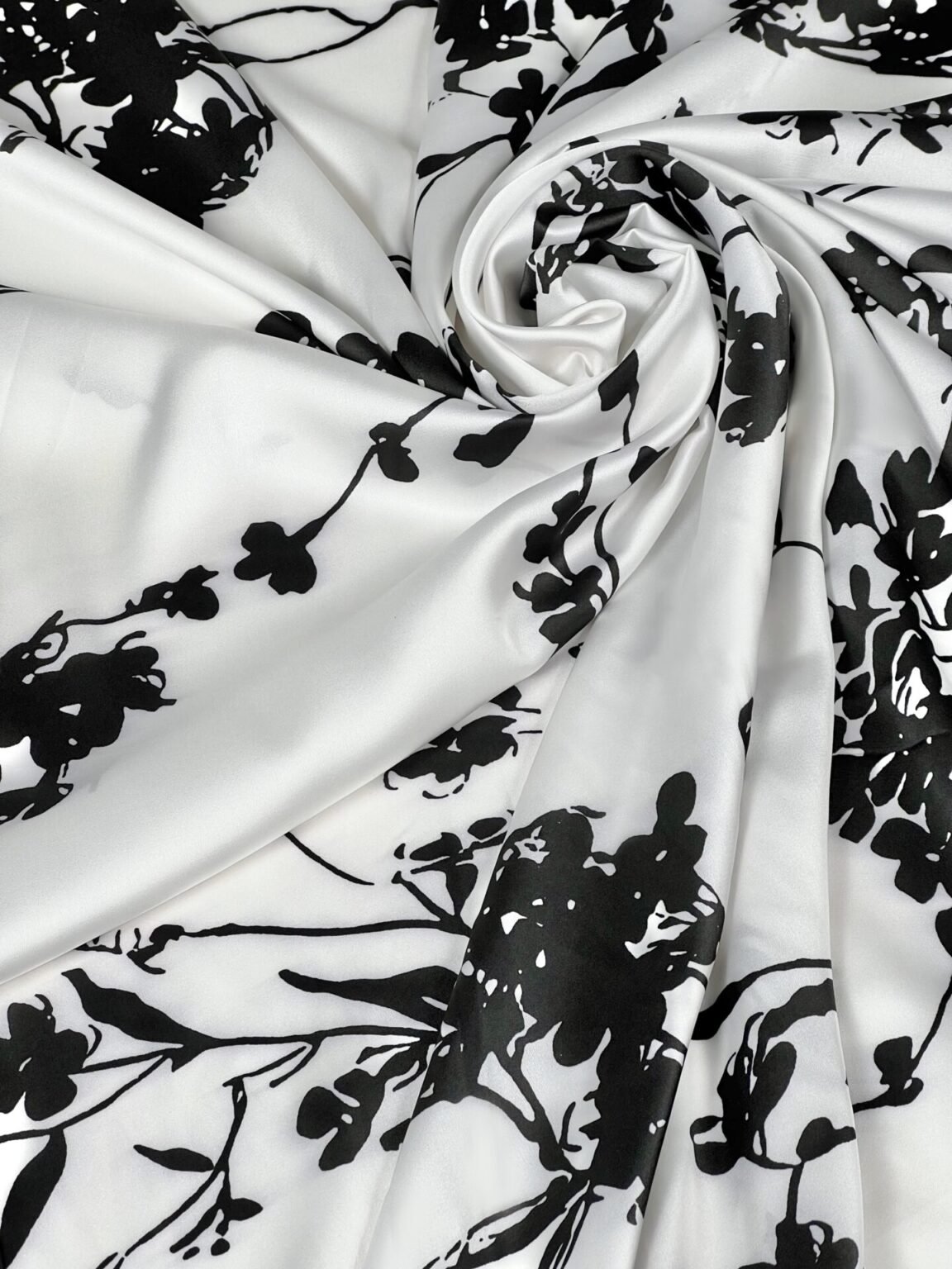 Armani šilkas (satinas) „Classic Bouquet“