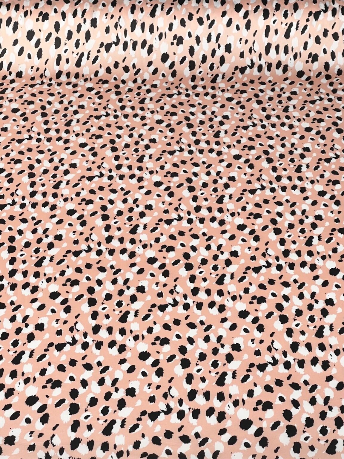 Armani šilkas (satinas) „Soft Pink Paradise“