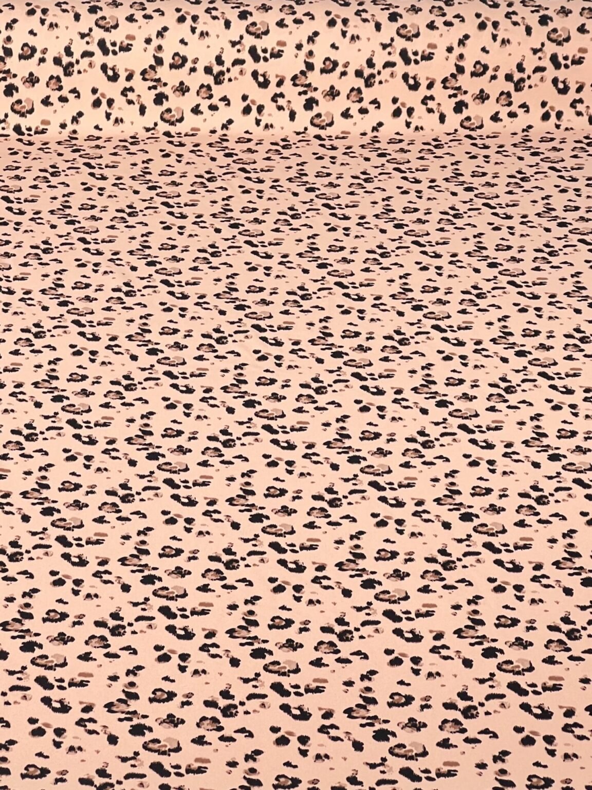 „SPH“ suknelinis audinys „Leopardo“ rašto