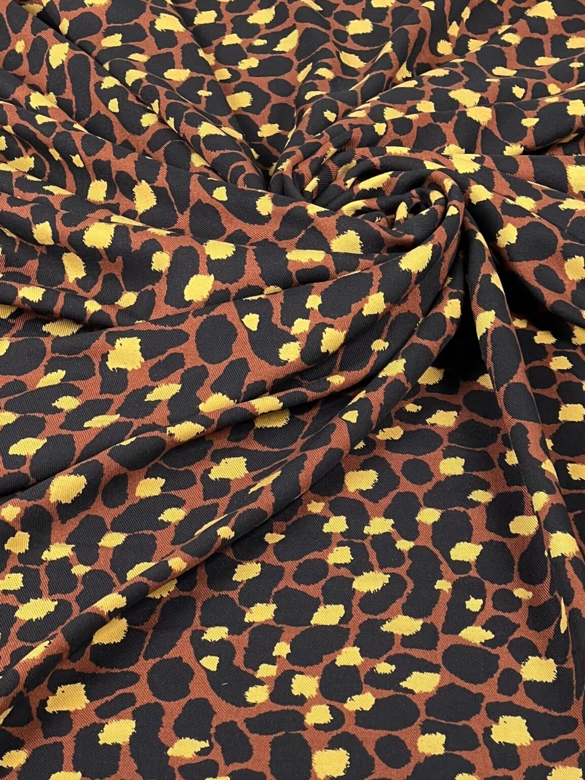„Twill“ viskozės audinys „Ryškaus Leopardo“ rašto