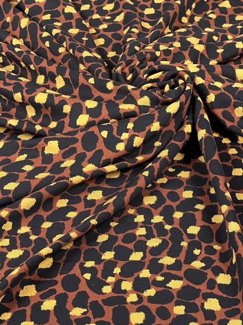 „Twill“ viskozės audinys „Ryškaus Leopardo“ rašto