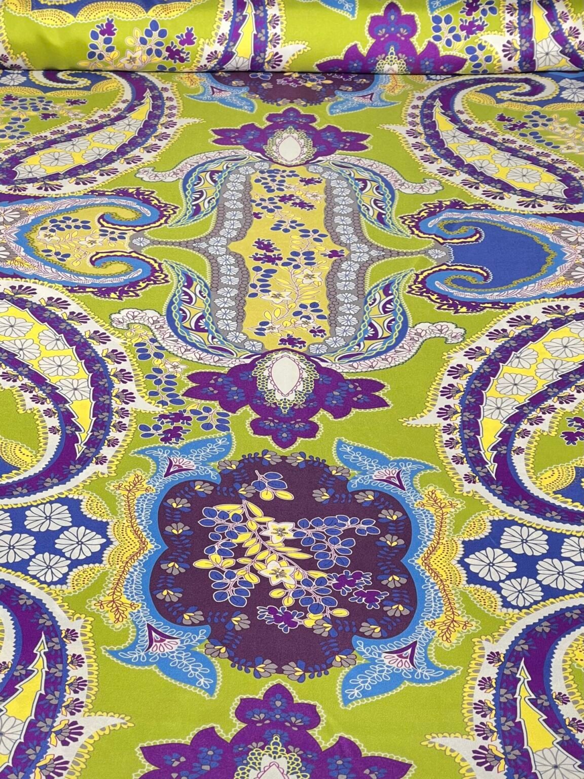Itališkas kolekcinis natūralus šilkas krepo tekstūros „Royal Baroque“