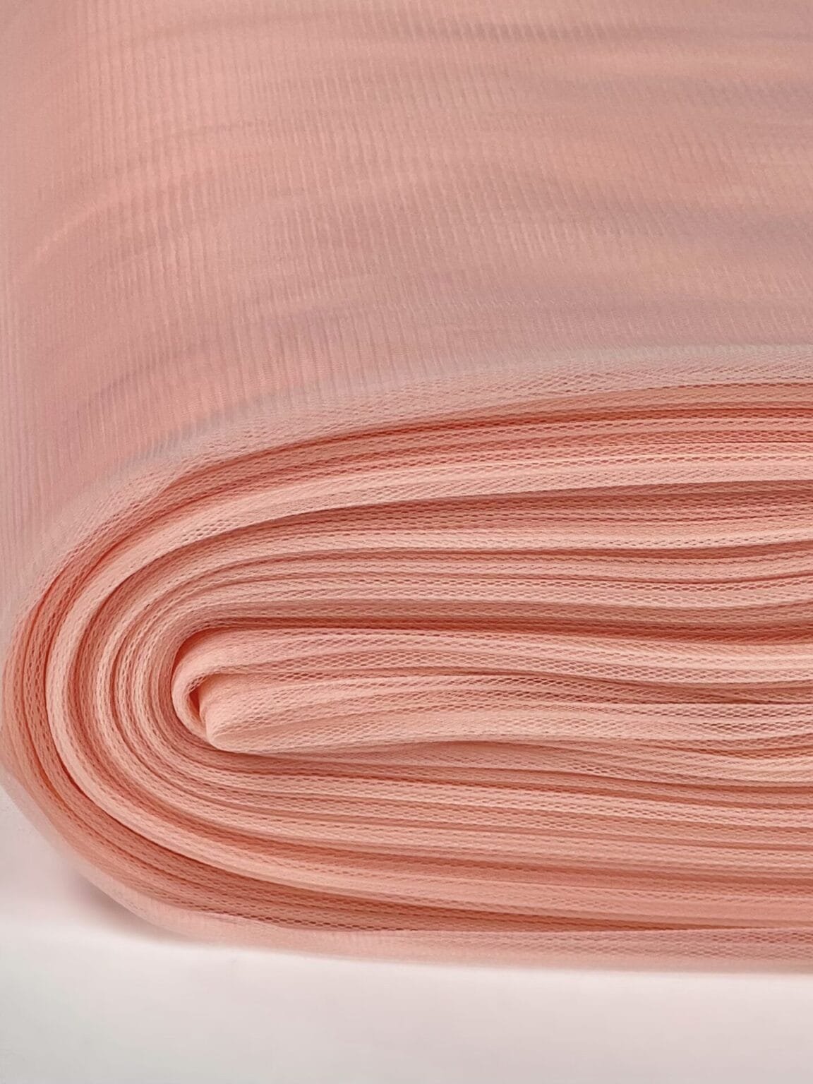 Tiulis „Pudra Pembe“ spalvos