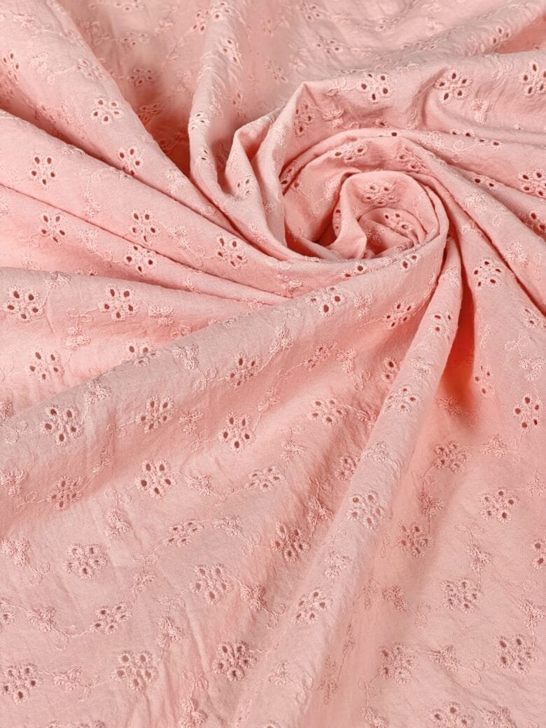 Siuvinėta medvilnė „Baby Pink“ spalvos