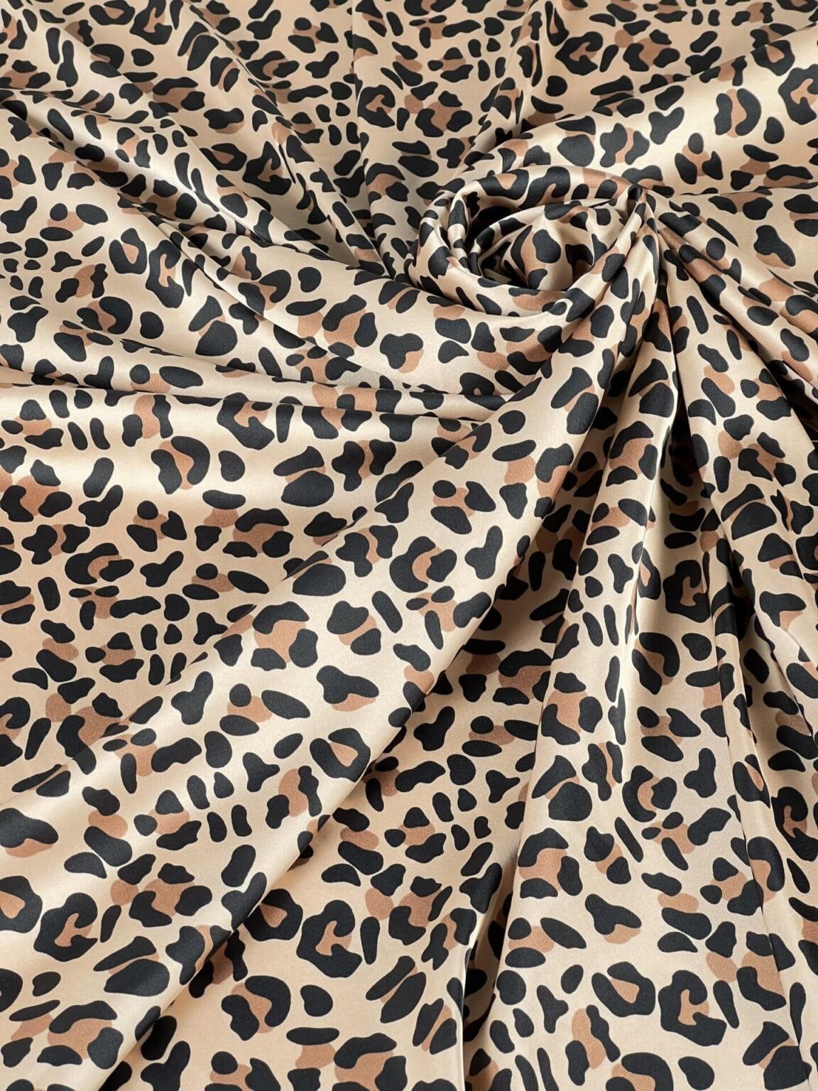 Armani šilkas (satinas) „Leo“