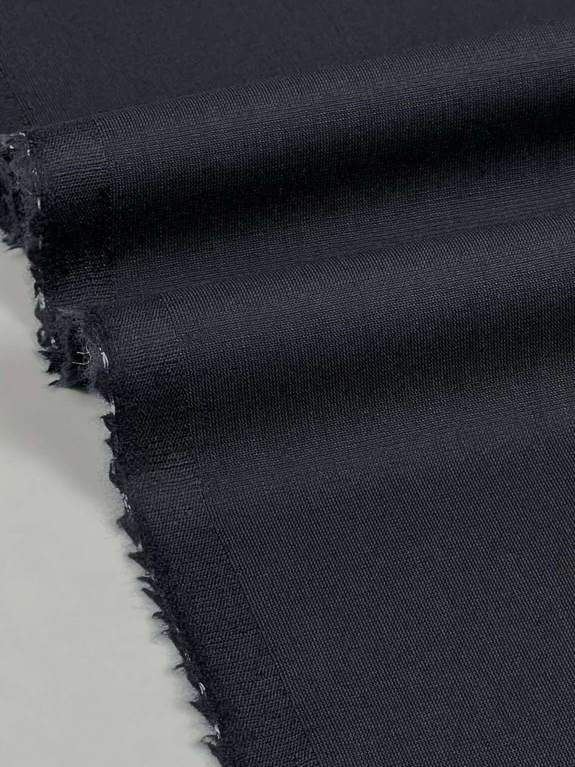 Itališkas kostiuminis „Virgin“ vilnos audinys „Classic Dark Blue“