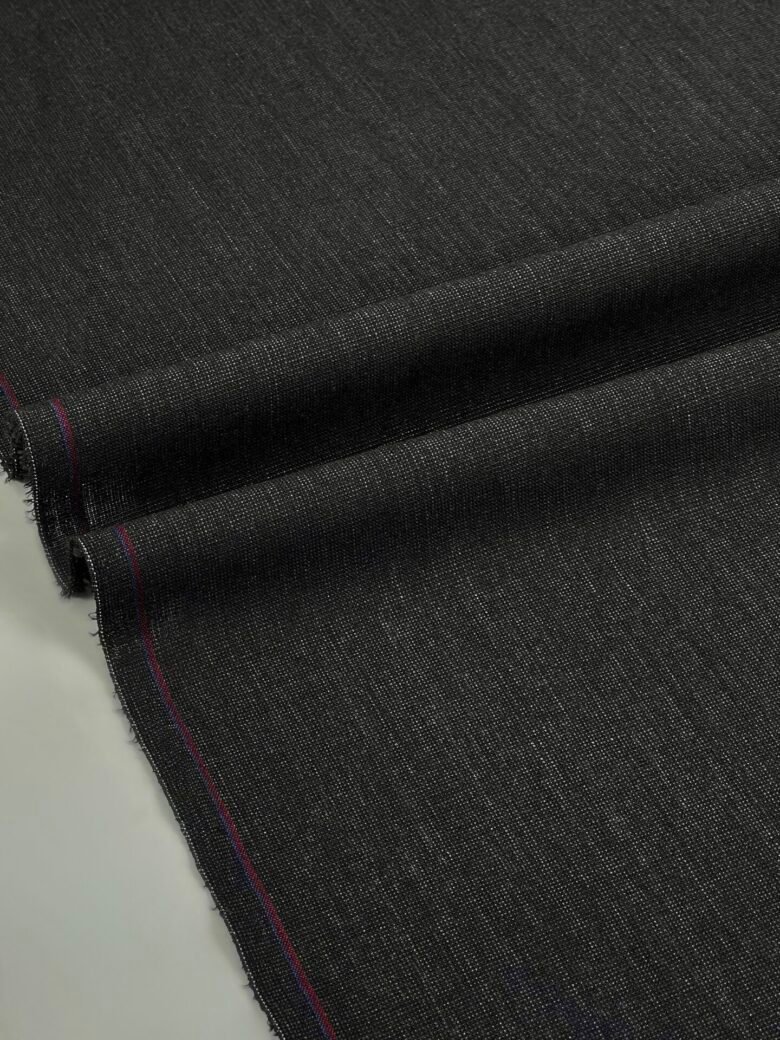 Костюмная ткань с "Virgin" шерстью "Dark Graphite"
