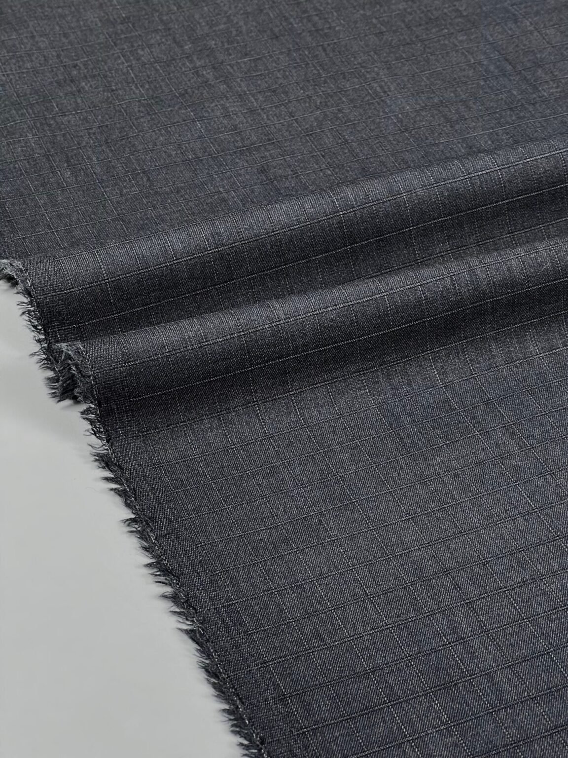 Итальянская костюмная ткань «Virgin» из шерсти «Classic Grey»