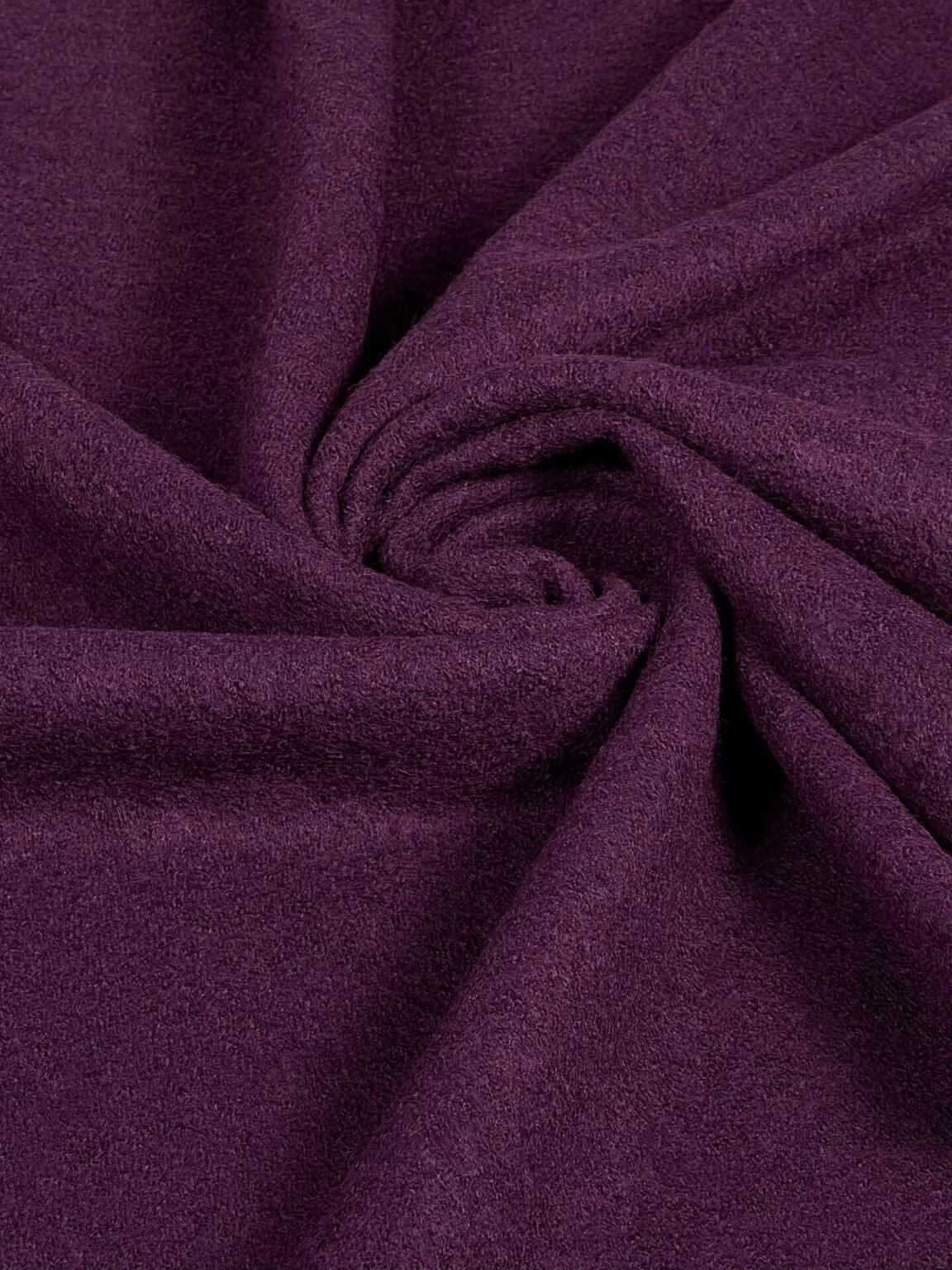 „Garintos vilnos“ ir medvilnės tamprus trikotažas tamsiai violetinės spalvos