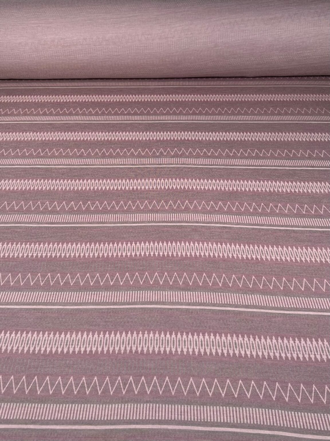 Merino vilnos elastingas trikotažas su raštu (premium kokybė) 129