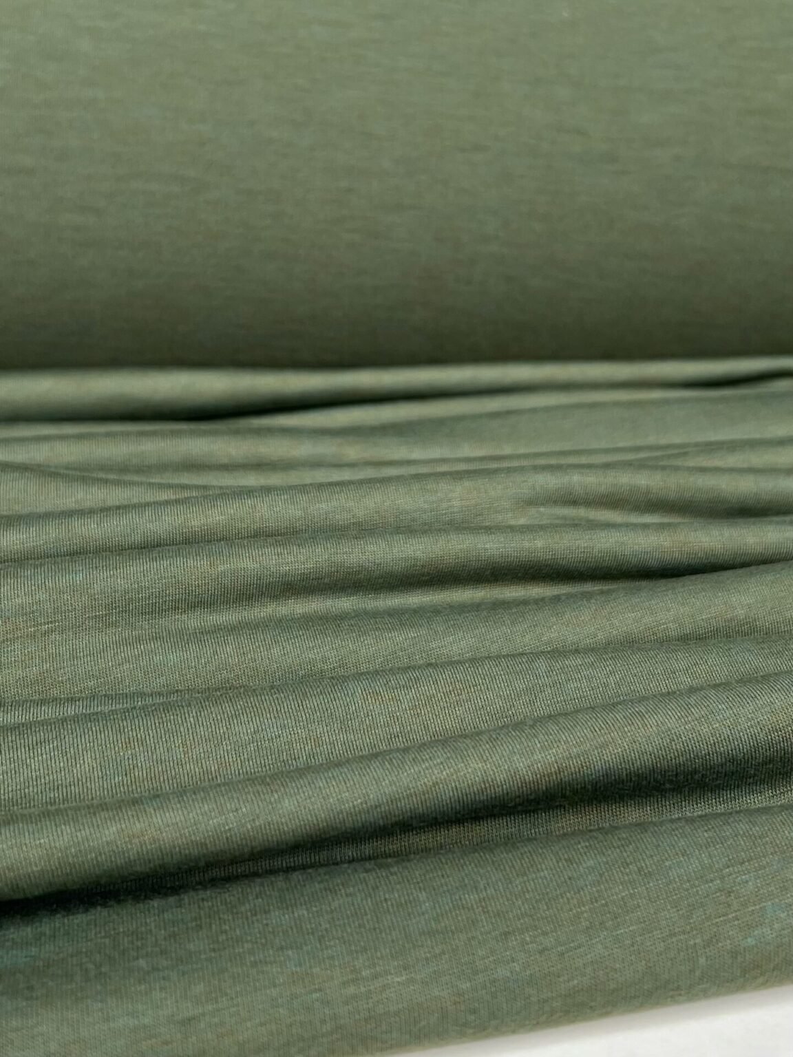 Merino vilnos elastingas trikotažas (premium kokybė) žalios spalvos 194
