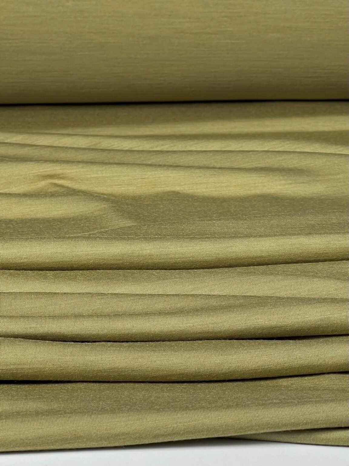 Merino vilnos ir poliesterio elastingas trikotažas (premium kokybė) salotinės spalvos 104