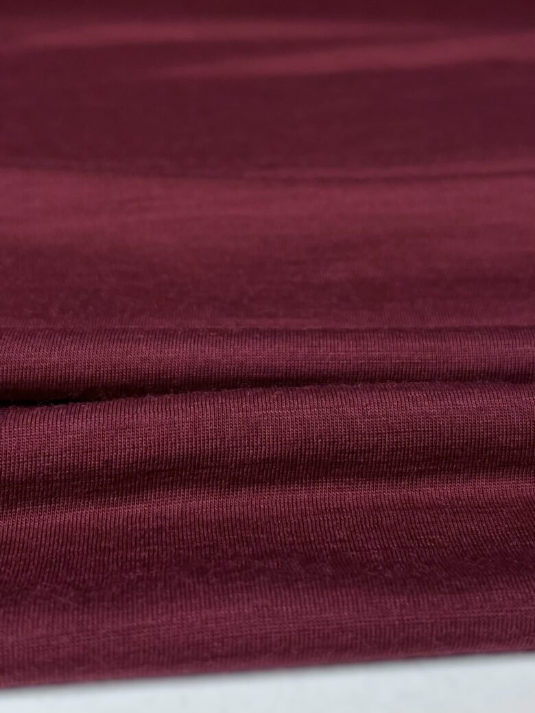 Merino vilnos ir poliesterio elastingas trikotažas (premium kokybė) bordinės spalvos 070