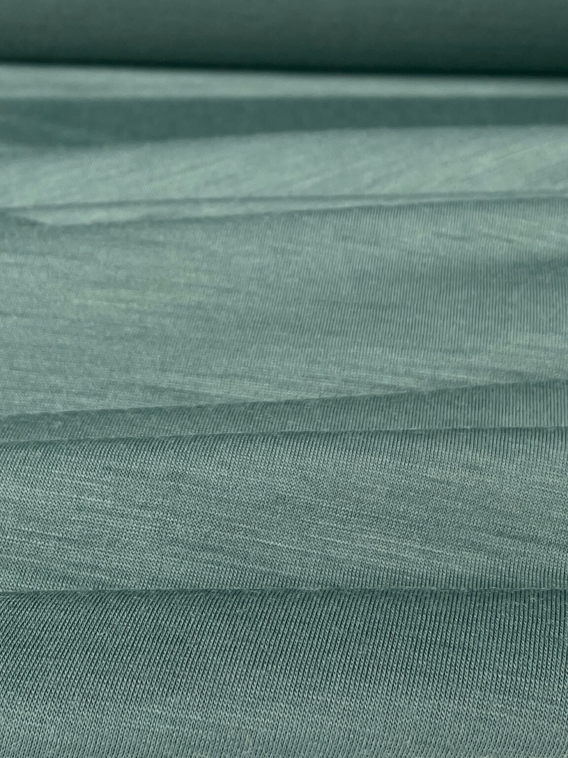 Merino vilnos ir poliesterio elastingas trikotažas (premium kokybė) „Žalios Mėtos“ spalvos 077