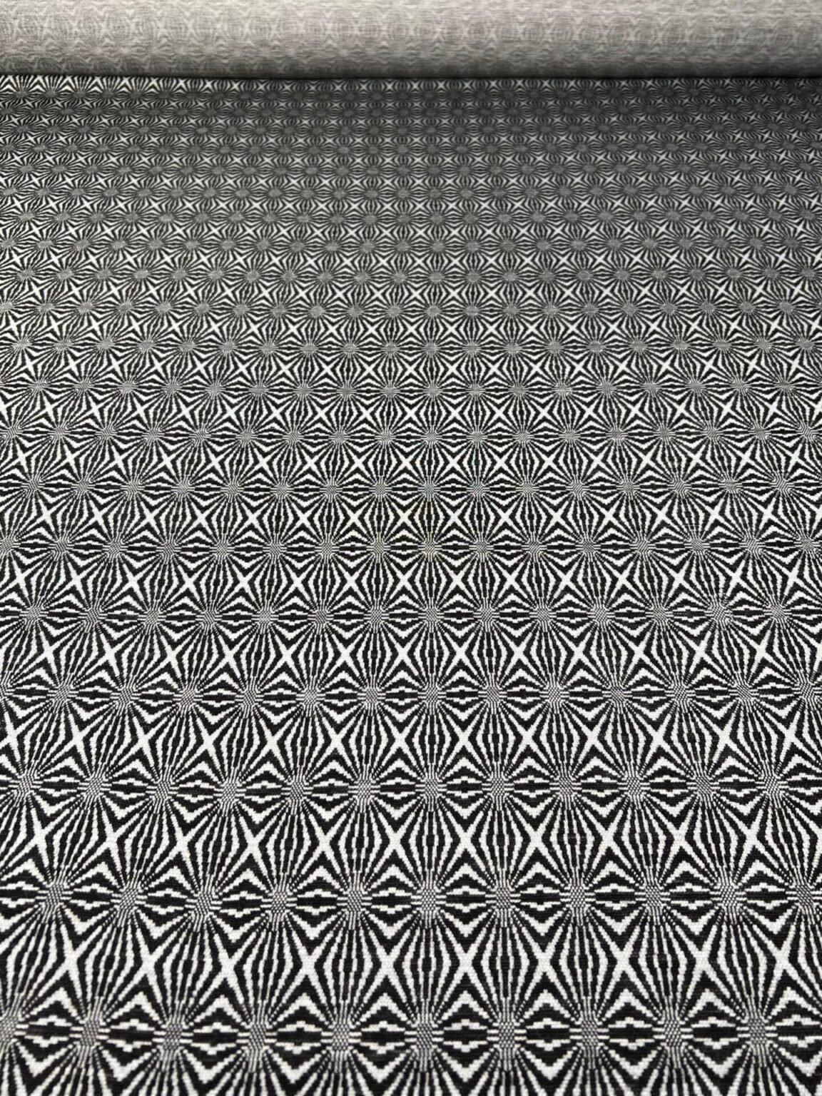 Merino vilnos ir poliesterio elastingas trikotažas su raštu (premium kokybė) „Illiusion“ 163