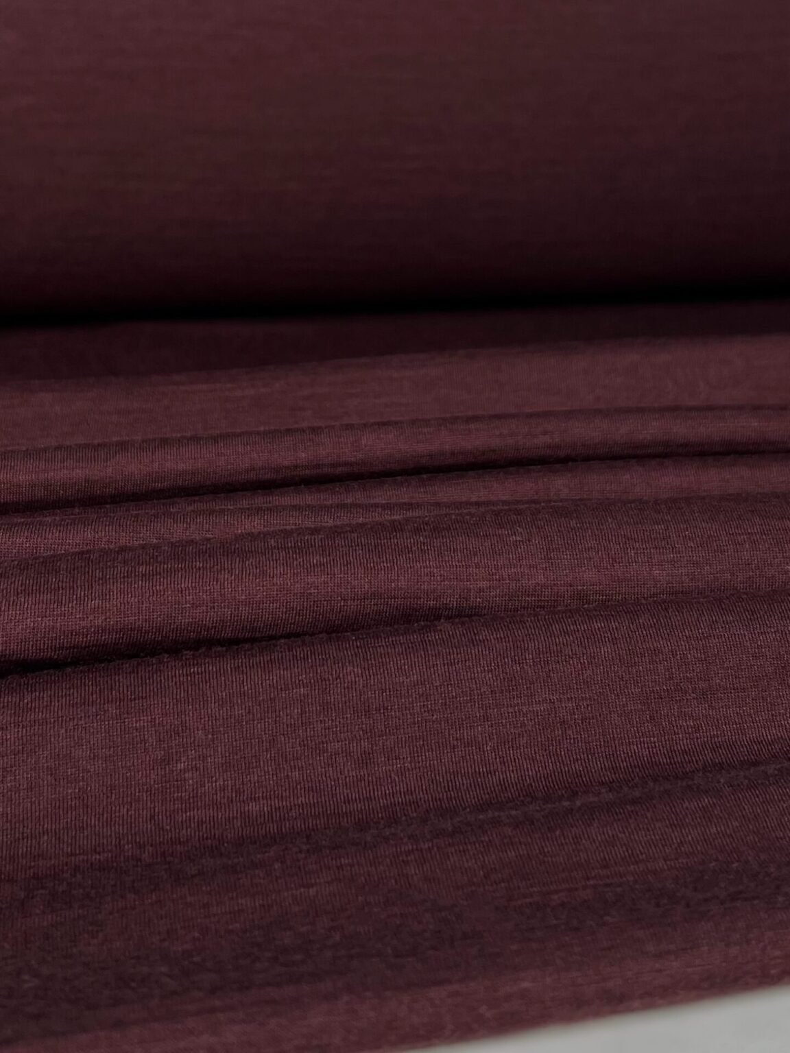 Merino vilnos ir natūralaus šilko elastingas trikotažas (premium kokybė) bordinės spalvos 153
