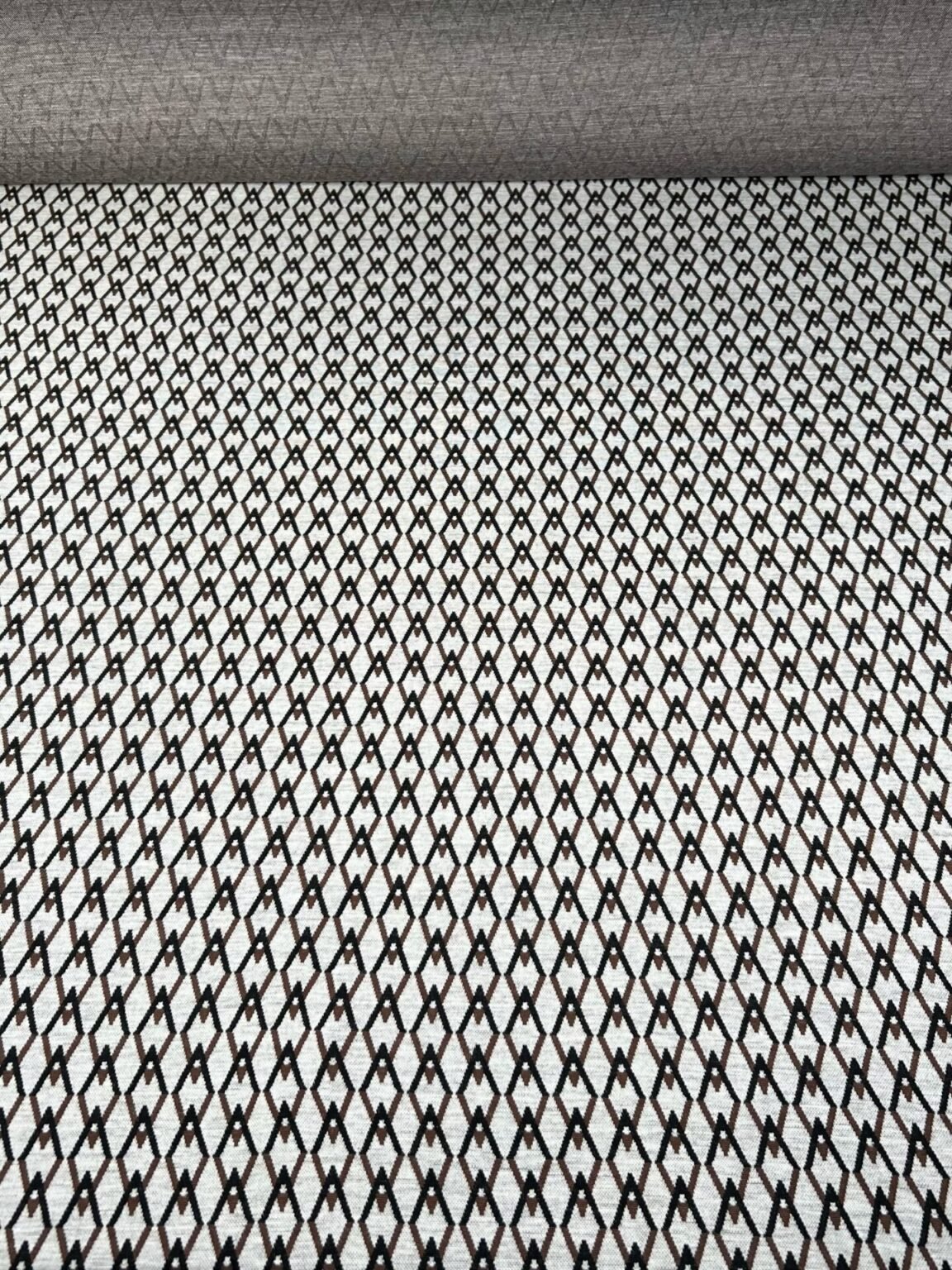 Merino vilnos elastingas trikotažas su raštu (premium kokybė) „Romb Mix“ 130