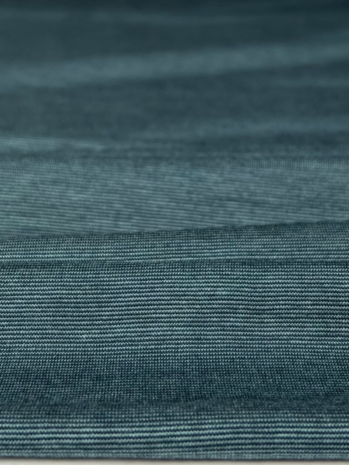 Merino vilnos ir liocelio elastingas trikotažas (premium kokybė) smulkių dryželių rašto melsvai žalsvos spalvos 097