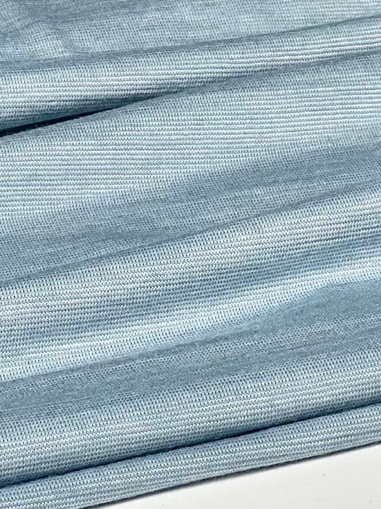 Merino vilnos ir liocelio elastingas trikotažas (premium kokybė) smulkių dryželių rašto pelenų žydros spalvos 099