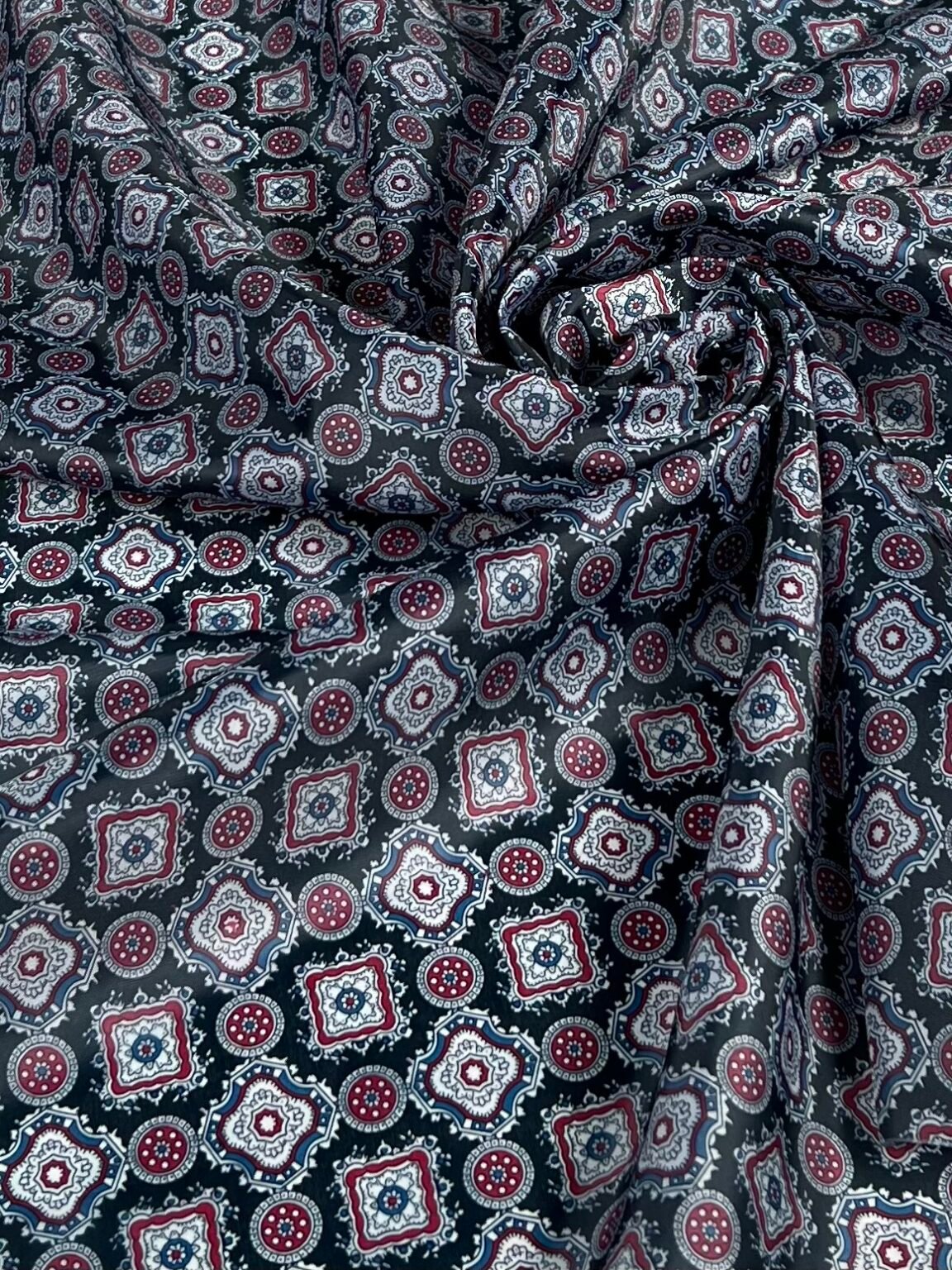 Подкладочная ткань с дизайном «Ornament Mix»