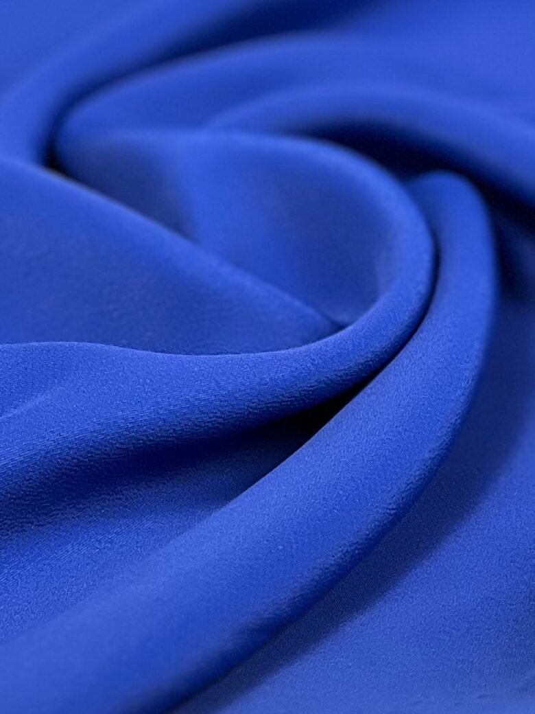 Vienspalvis natūralaus šilko krep-satinas su elastanu „Blue“