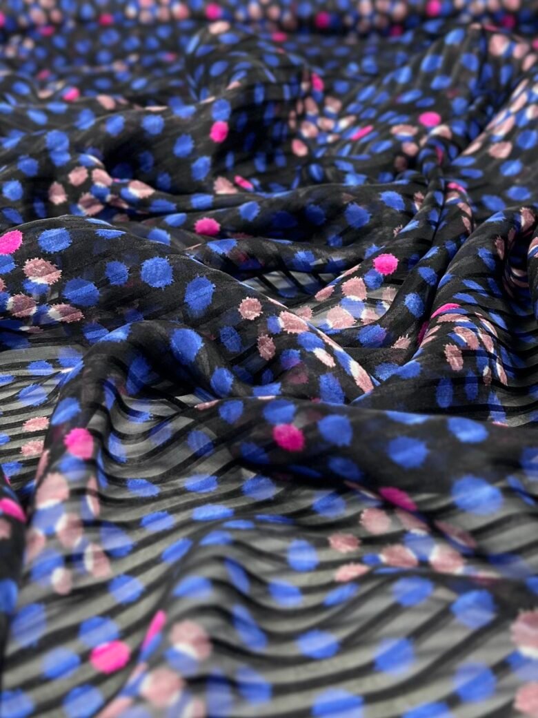 Itališkas kolekcinis natūralus šifoninis šilkas su dizainu „Color Dots“