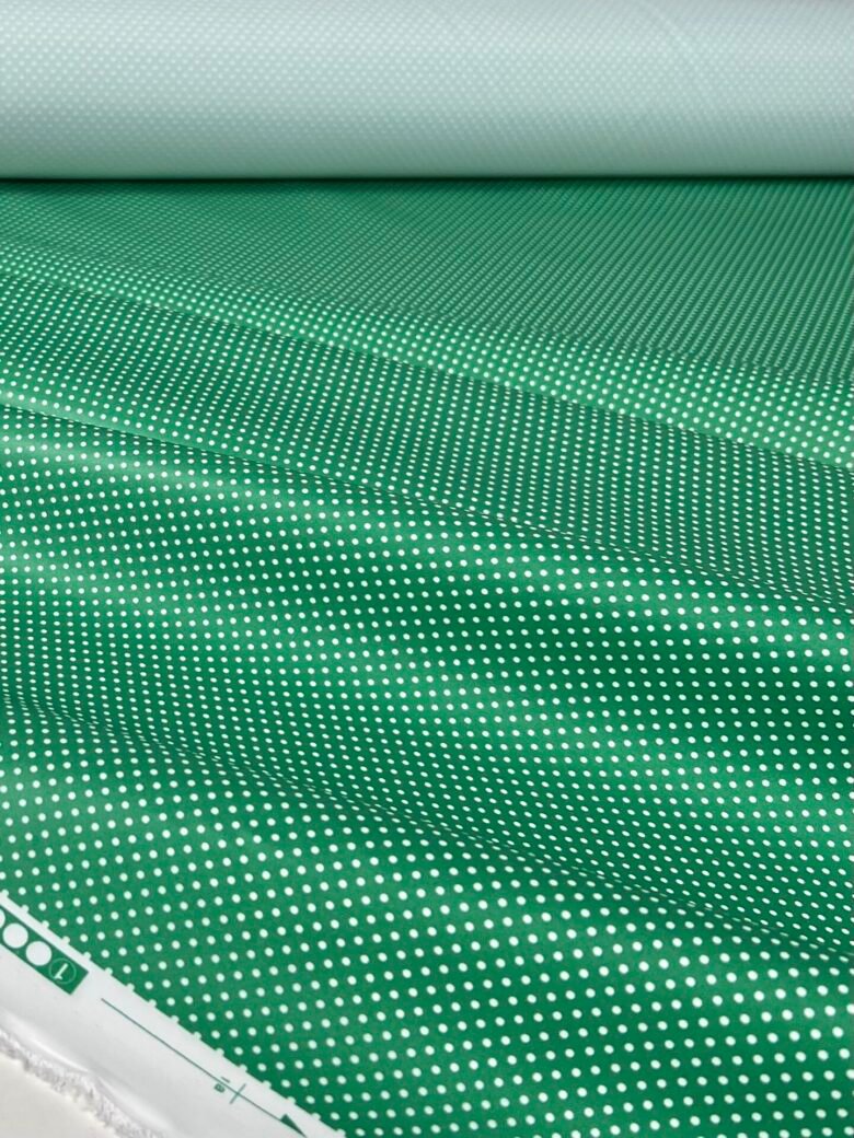 Plonas striukinis audinys smulkiu taškelių rašto „Green“