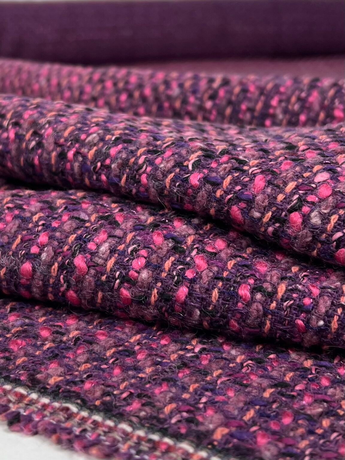 Itališkas „Chanel“ pynimo vilnos tvidas violetinės spalvos „Maya“