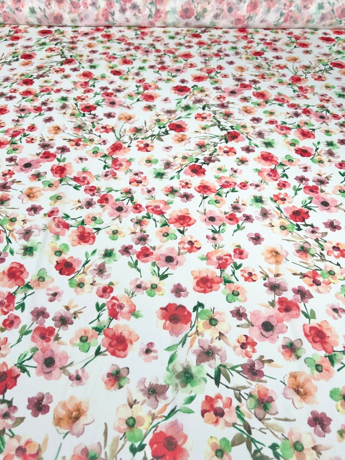 Šifonas su dizainu „Watercolor Flowers“