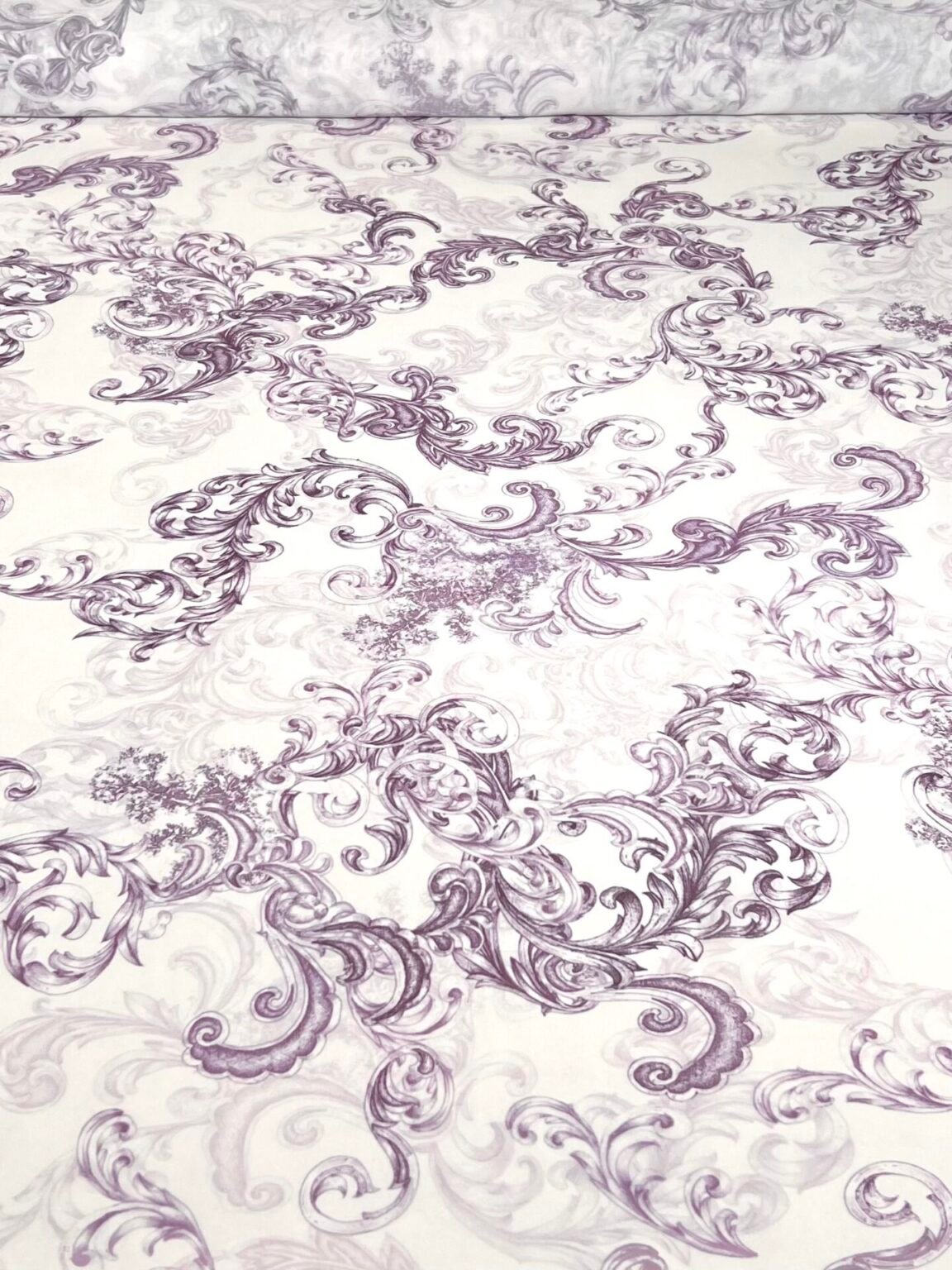 Šifonas su dizainu „Violet Versace“