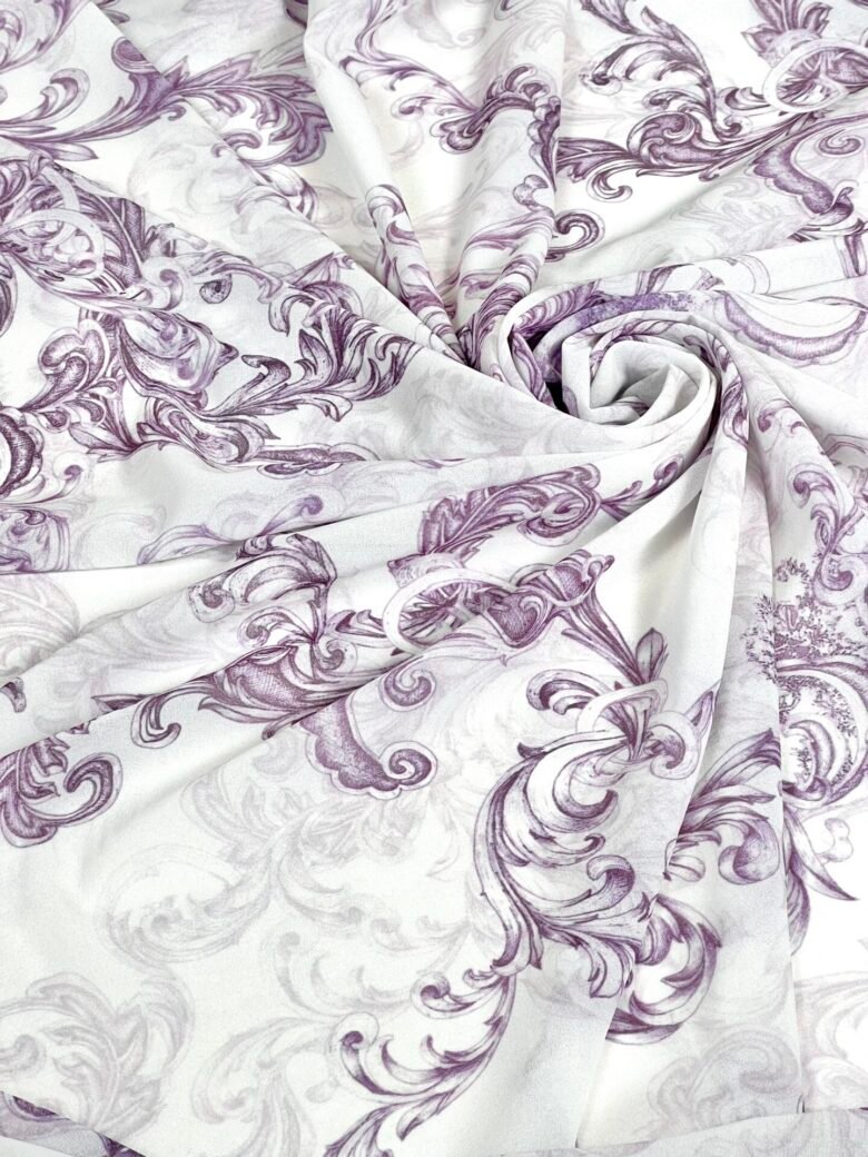 Šifonas su dizainu „Violet Versace“