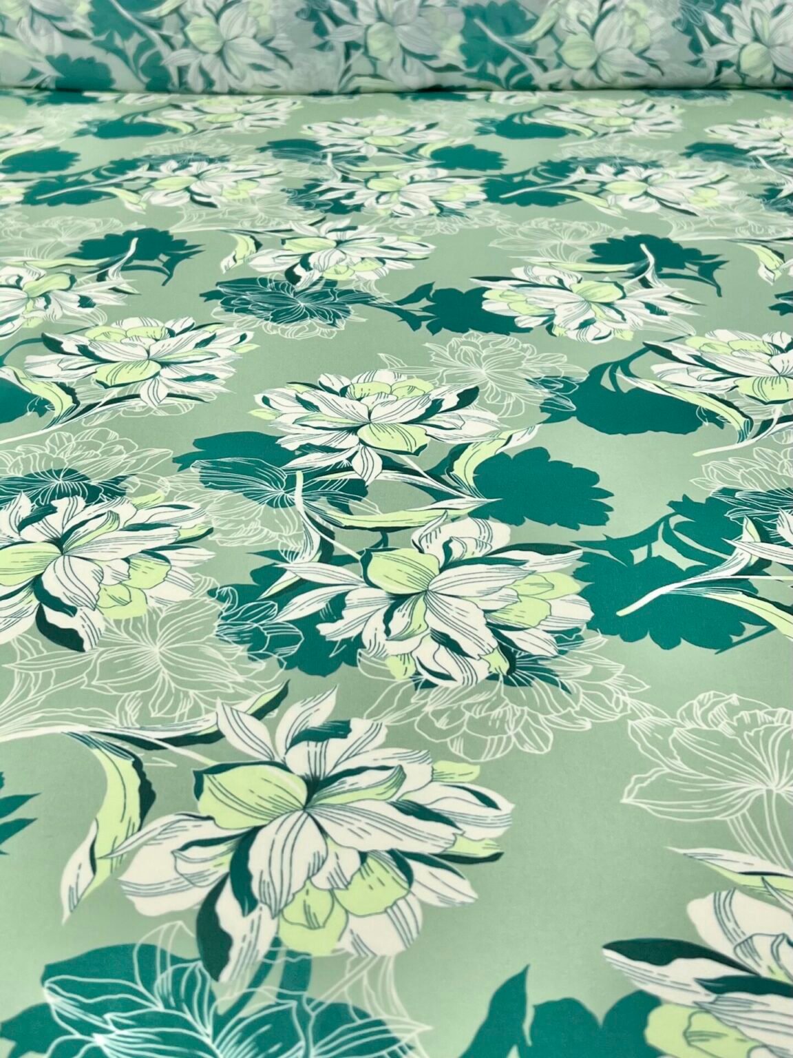 Šifonas su dizainu „Green Flores“