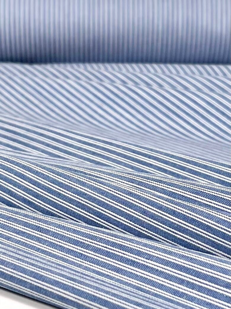 Suknelinis-kostiuminis viskozės audinys dryžuoto rašto „Denim Blue“