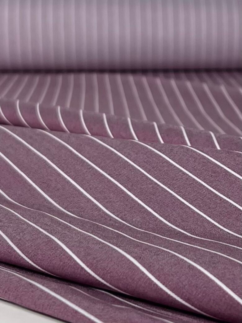 Suknelinis-kostiuminis viskozės audinys dryžuoto rašto „Dusty Purple“