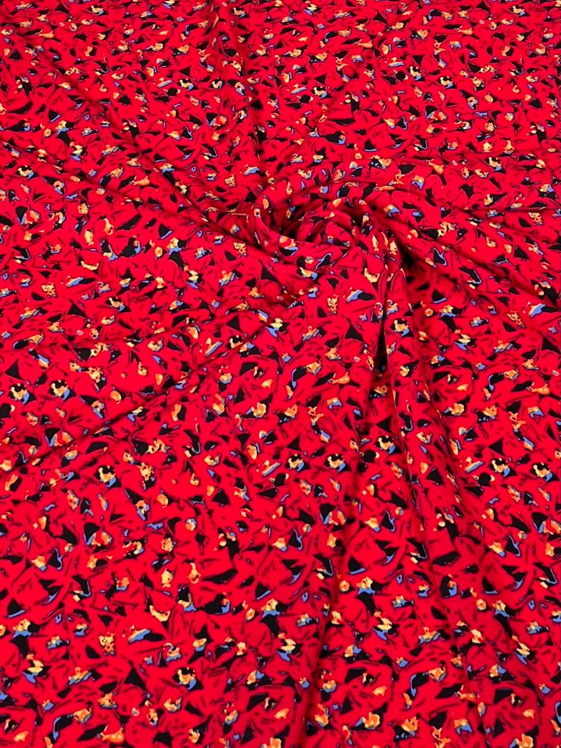 „SPH“ suknelinis audinys „Red Miledy“