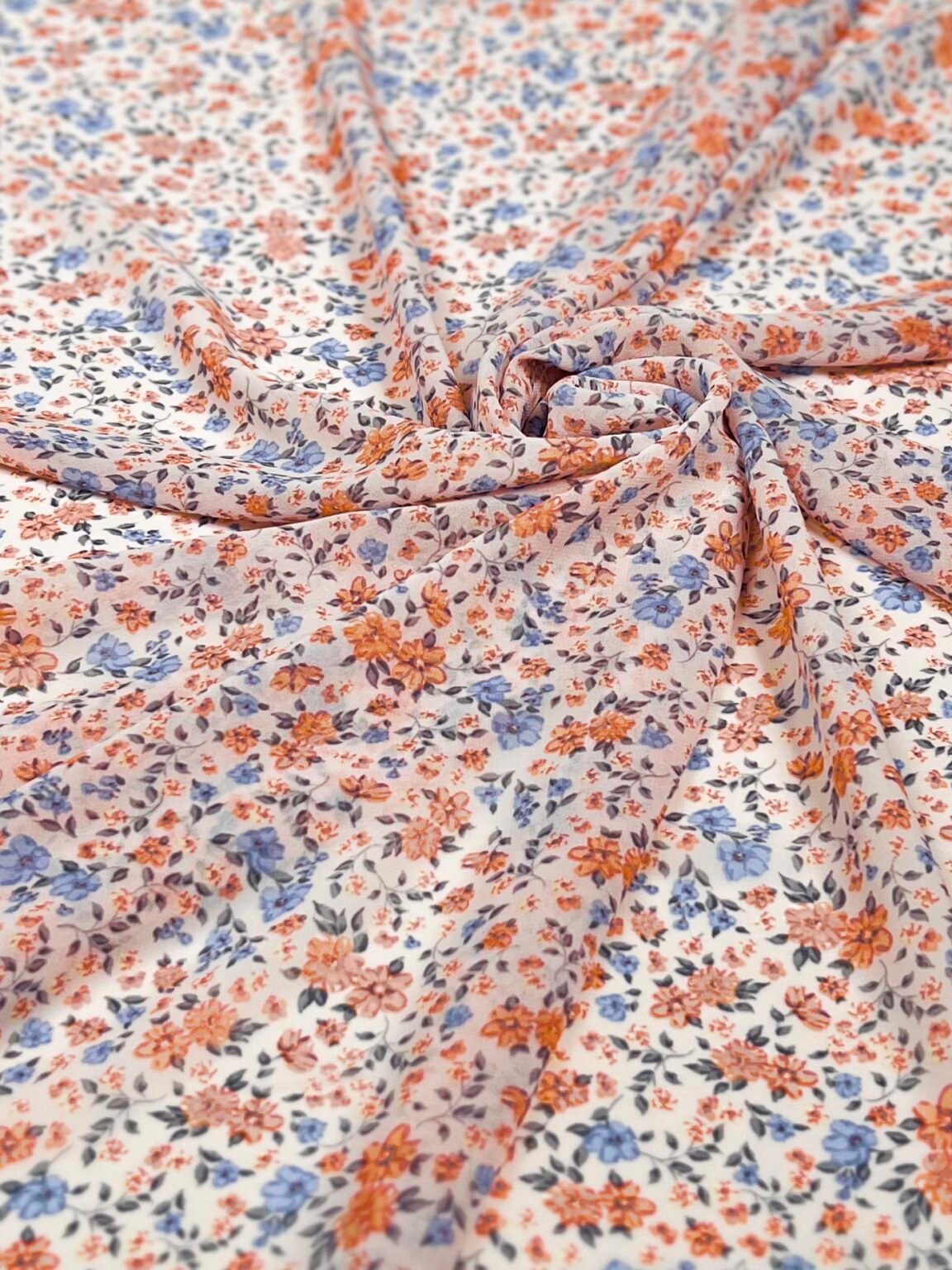 Šifonas su dizainu „Tiny Flowers“