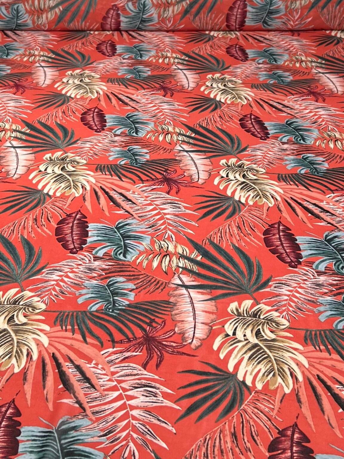 Šifonas su dizainu „Tropical Leaves“