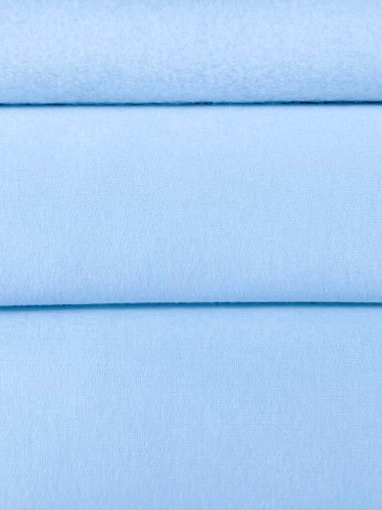 Trisiūlis kilpinis trikotažas su pūkeliu PENYE „Baby Blue“ (KD45)