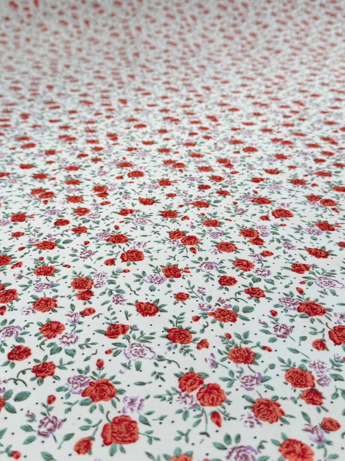Tamprus šifonas su dizainu „Mini Roses“