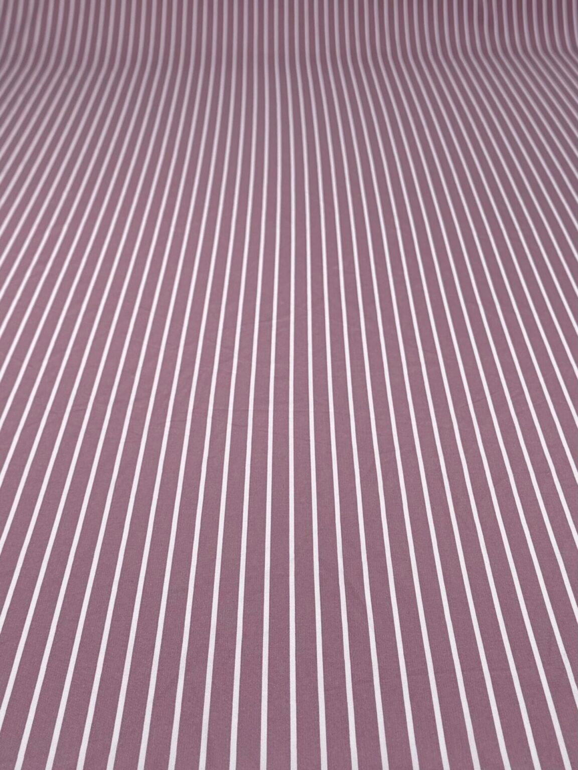 „Silky“ suknelinis audinys „Dusty Mauve“ dryžuoto rašto