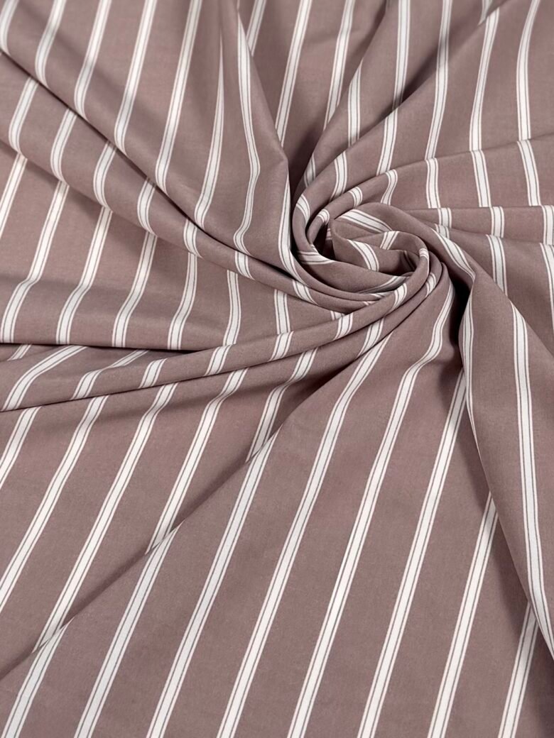 „Silky“ suknelinis audinys „Taupe Stripe“ dryžuoto rašto